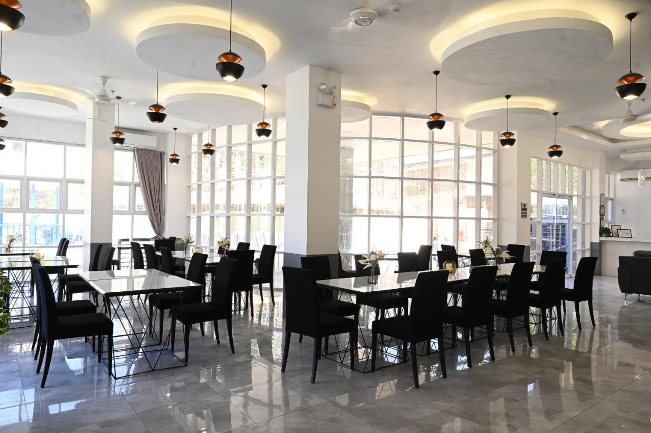 J&V Hotel And Resort Apaleng Zewnętrze zdjęcie
